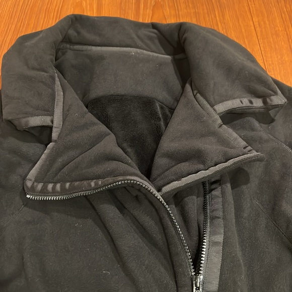 Lululemon size 8 black winter jacket - Picture 7 of 13